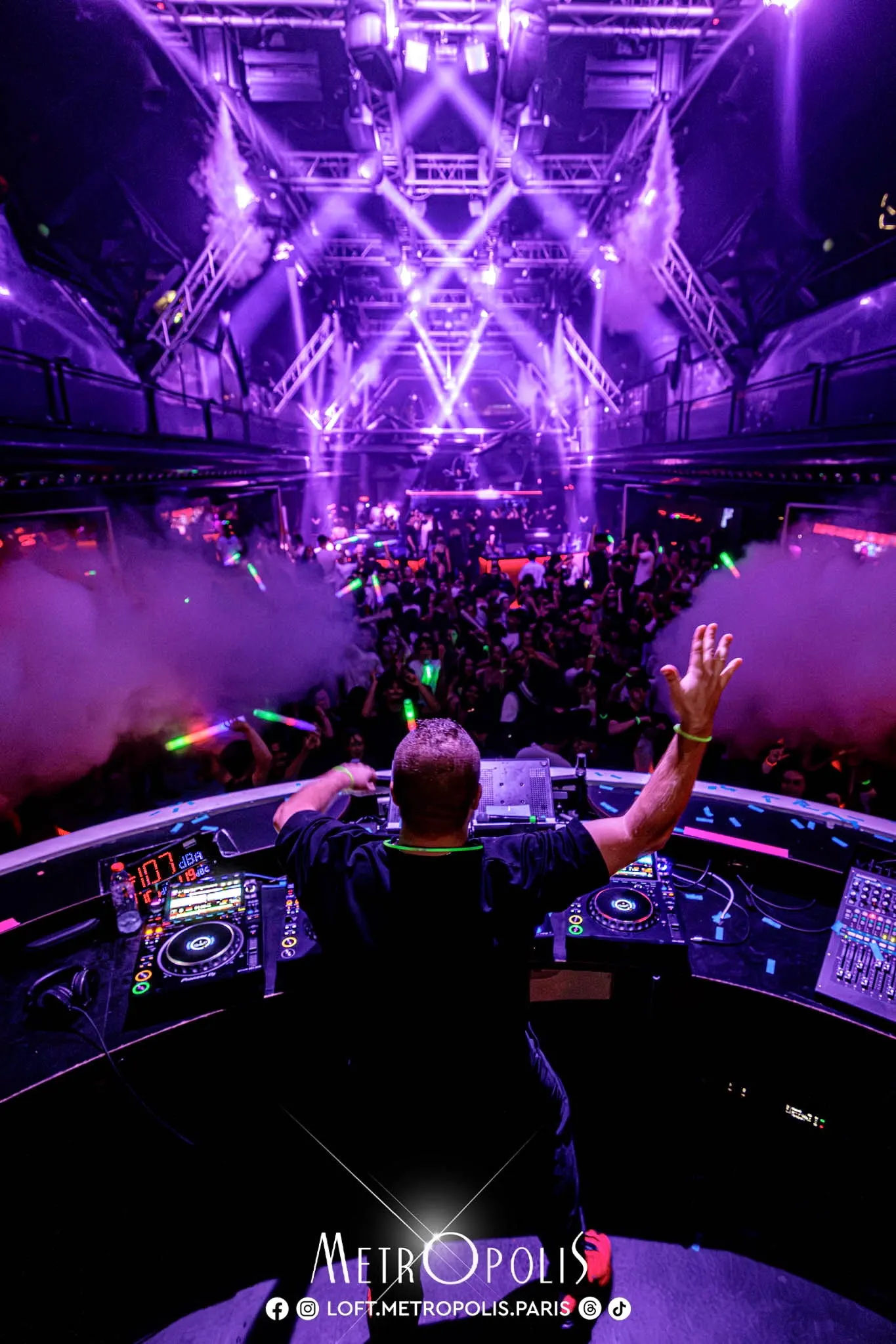 Club Connection — Loft Metropolis